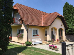 Гостиница Apartment in Balatonbereny/Balaton 18047  Балатонберень